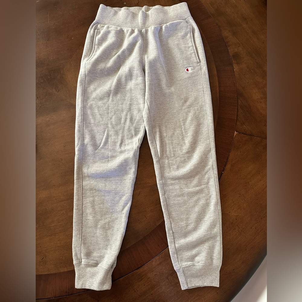 Champion Reverse Weave Women’s Sweatpants, size M barely worn :)